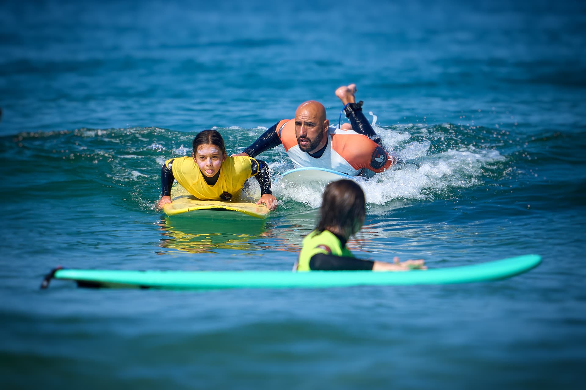 Surfing lessons Costa da Caparica 